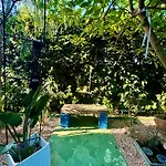 Appt Jardin Prive 2 Pieces Piscine, Tennis Petanque Dans Daire Antibes